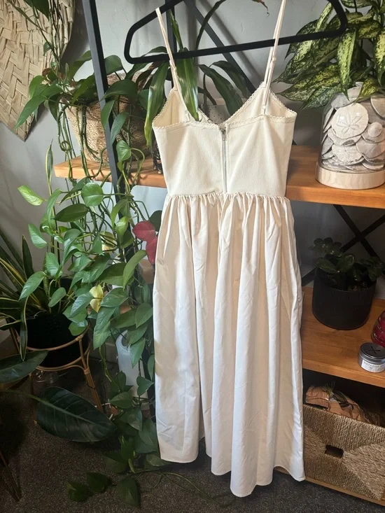 Fashion Nova Classic Midi Dress in Cream | Smalll - Picture 6 of 6